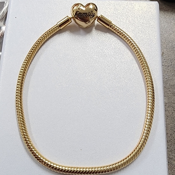 Pandora Family Tree Heart Clasp Snake Chain Bracelet 14k gold plating Size 7.5 - Picture 3 of 7